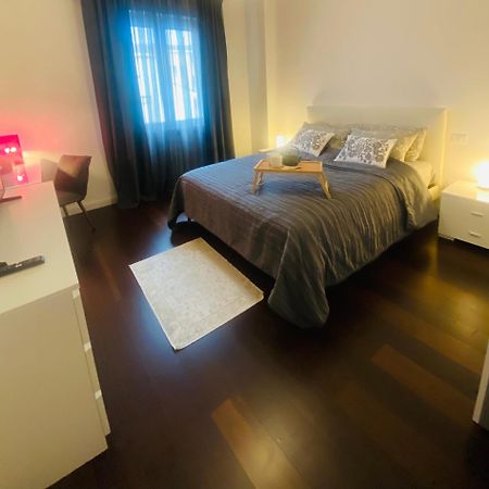 Central Apartment And Parking Verona Exterior foto